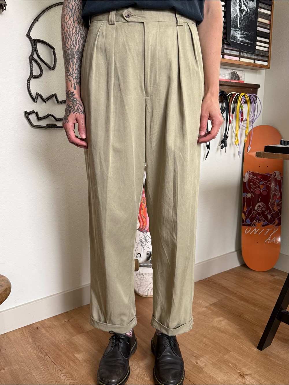 Perry Ellis Tan High Waisted Pleated Trousers ~ Size 30 x 28